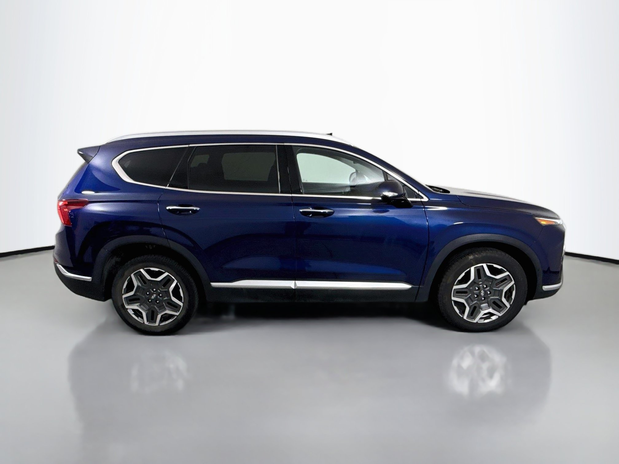Used 2022 Hyundai Santa Fe Limited FWD image 8