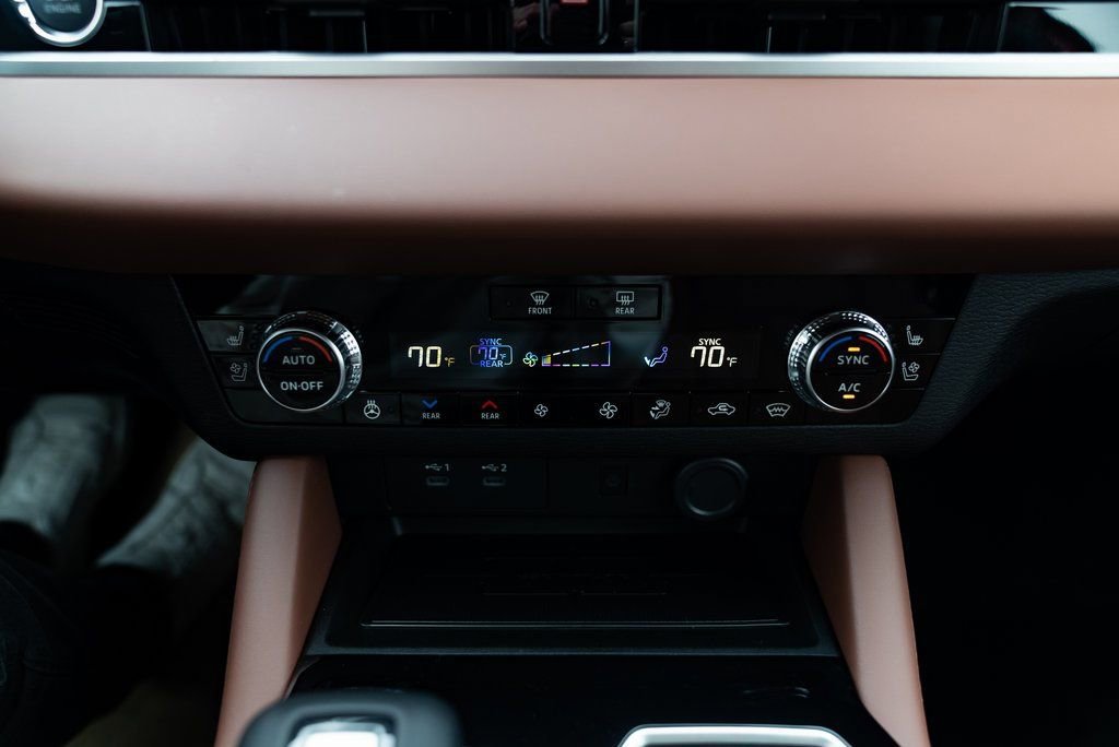 New 2026 Mitsubishi Outlander SEL image 16