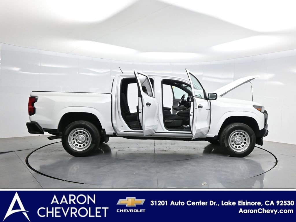 Used 2024 Chevrolet Colorado W/T RWD image 3