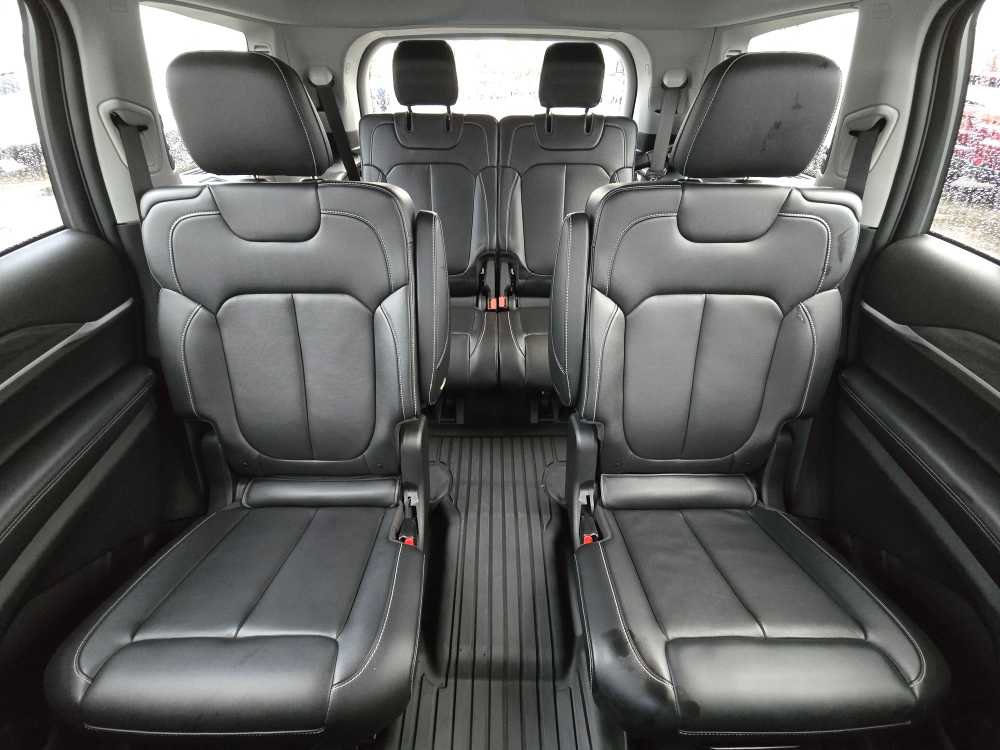 Used 2022 Jeep Grand Cherokee L Limited image 18