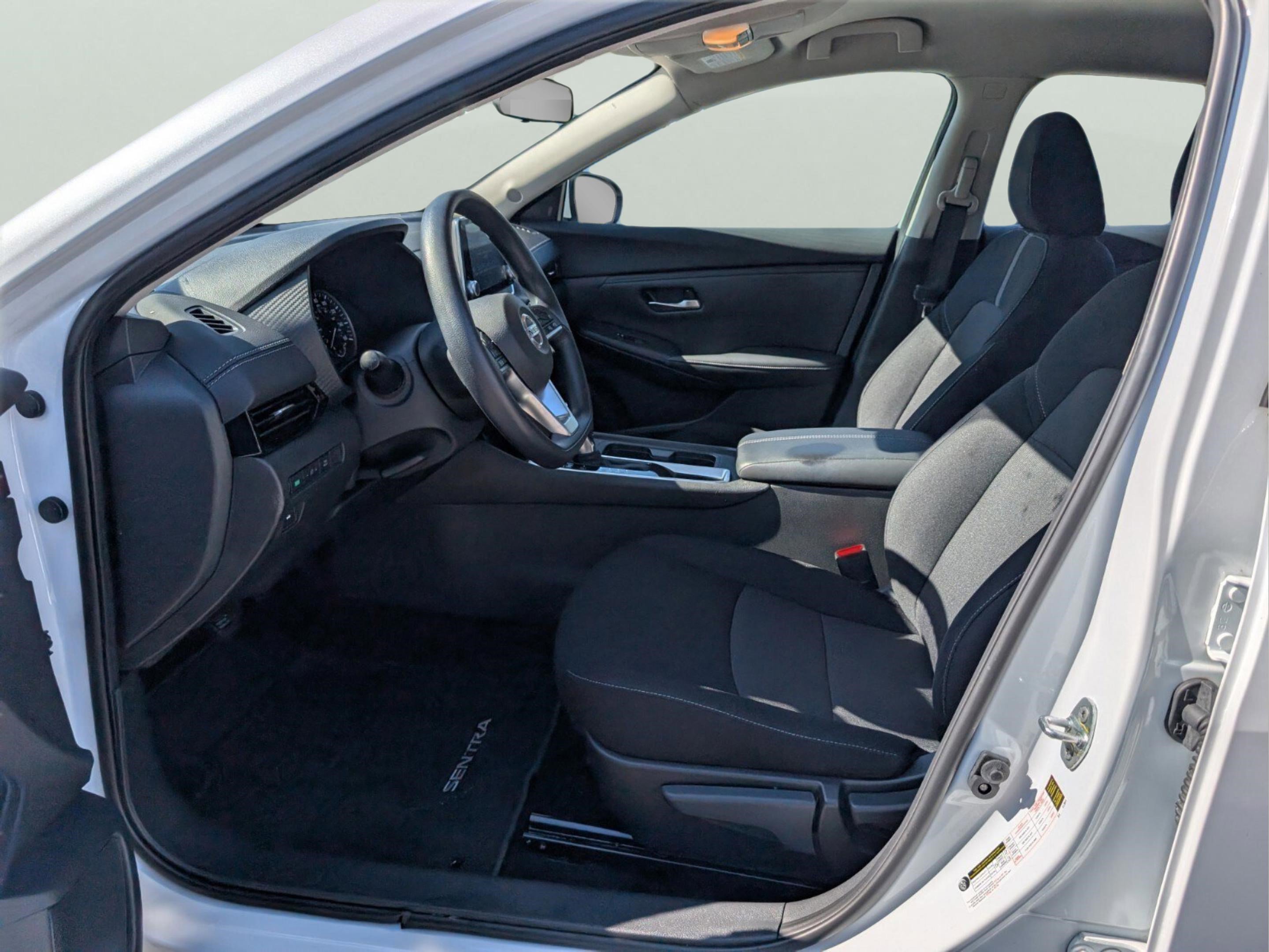Used 2023 Nissan Sentra SV image 9