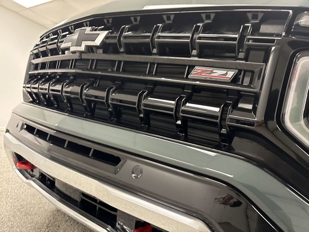 New 2026 Chevrolet Suburban Z71 w/ Comfort Package AWD/4WD image 21