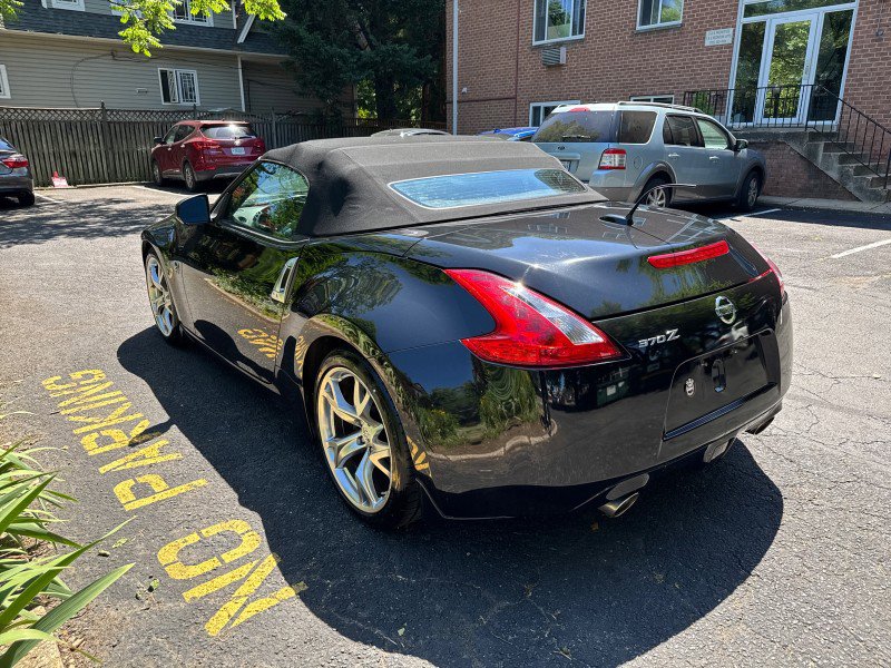 Used 2010 Nissan 370Z Touring w/ Sport Pkg RWD image 5