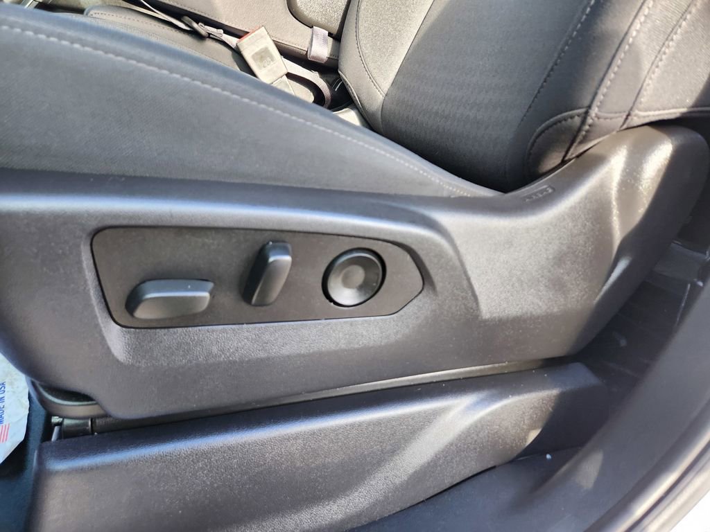 Used 2024 GMC Sierra 3500 SLE w/ SLE Convenience Package image 28