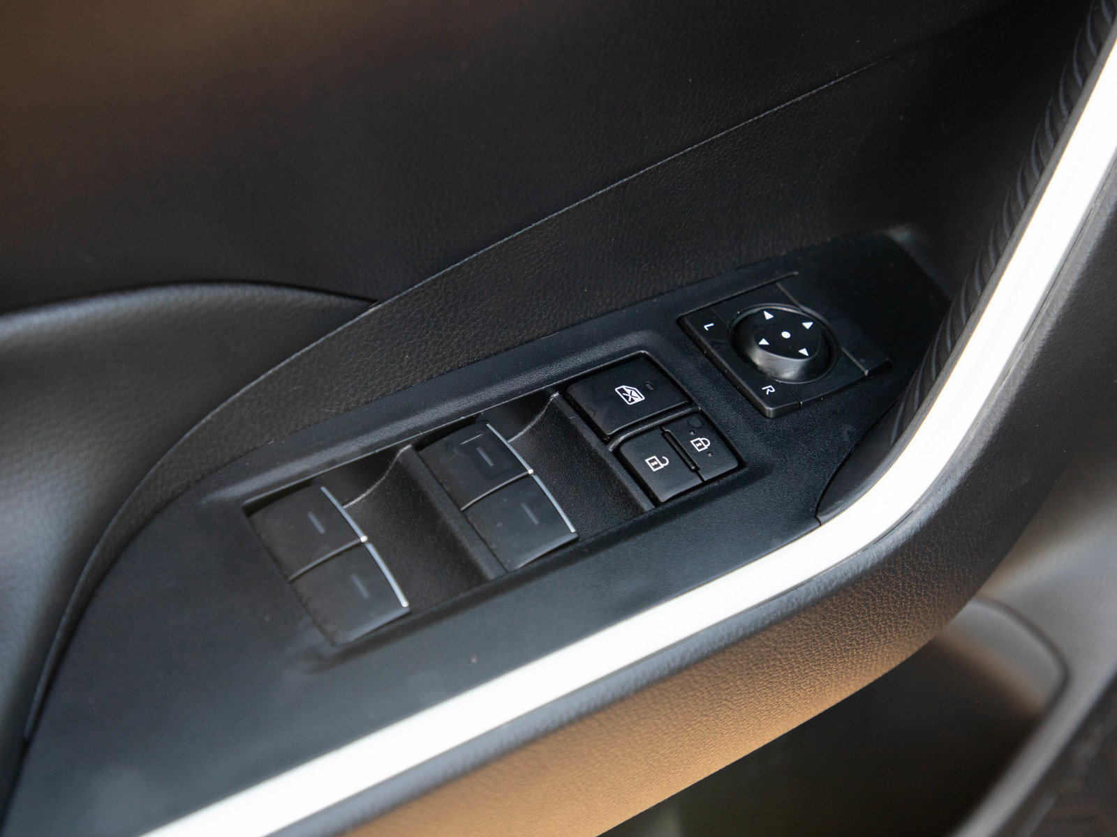 Used 2024 Toyota RAV4 XLE AWD/4WD image 21