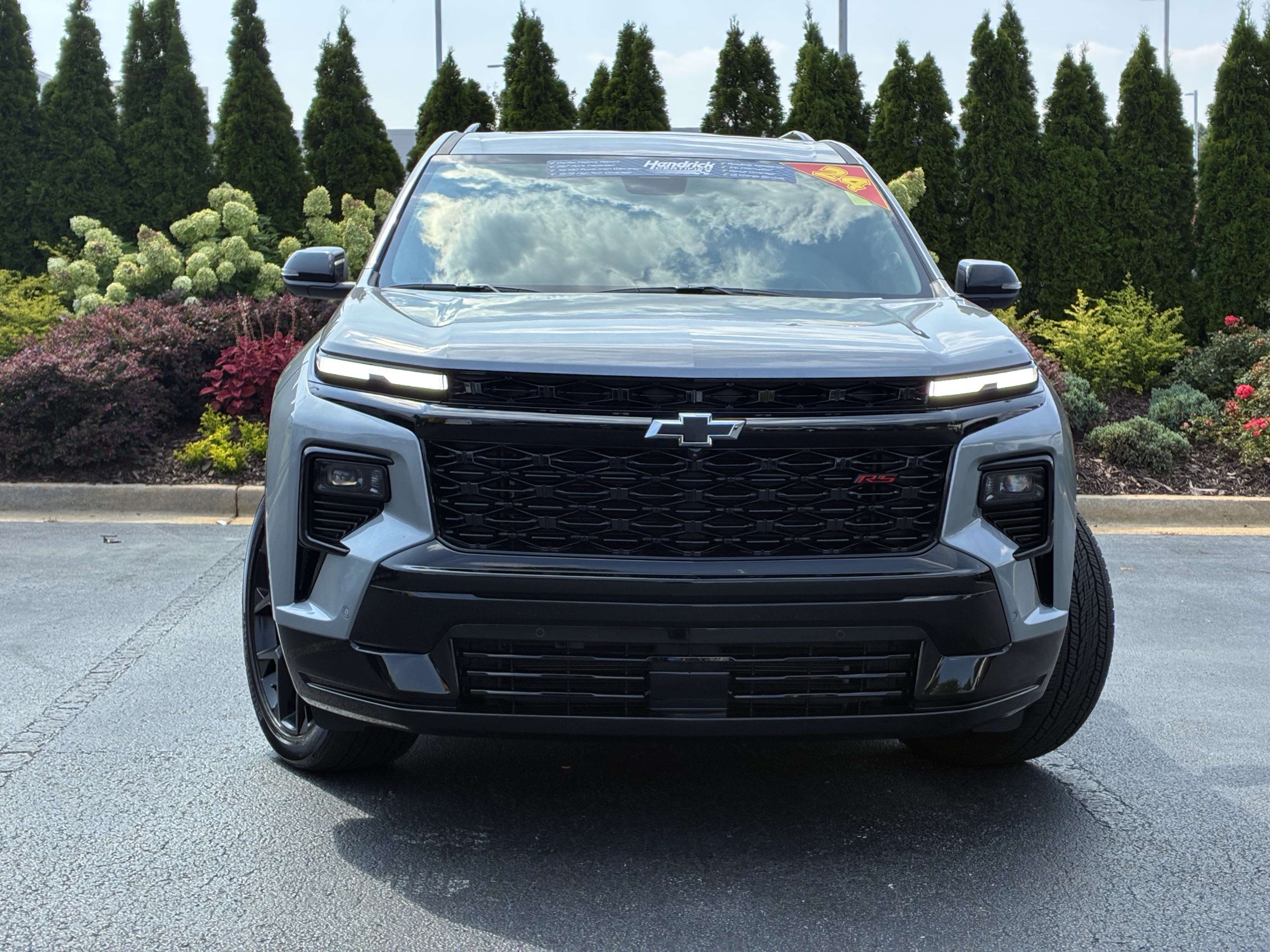 Used 2024 Chevrolet Traverse RS FWD image 5