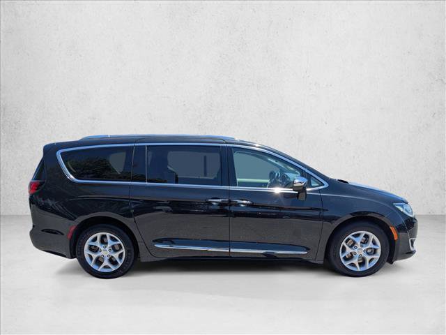 Used 2020 Chrysler Pacifica Limited FWD image 4
