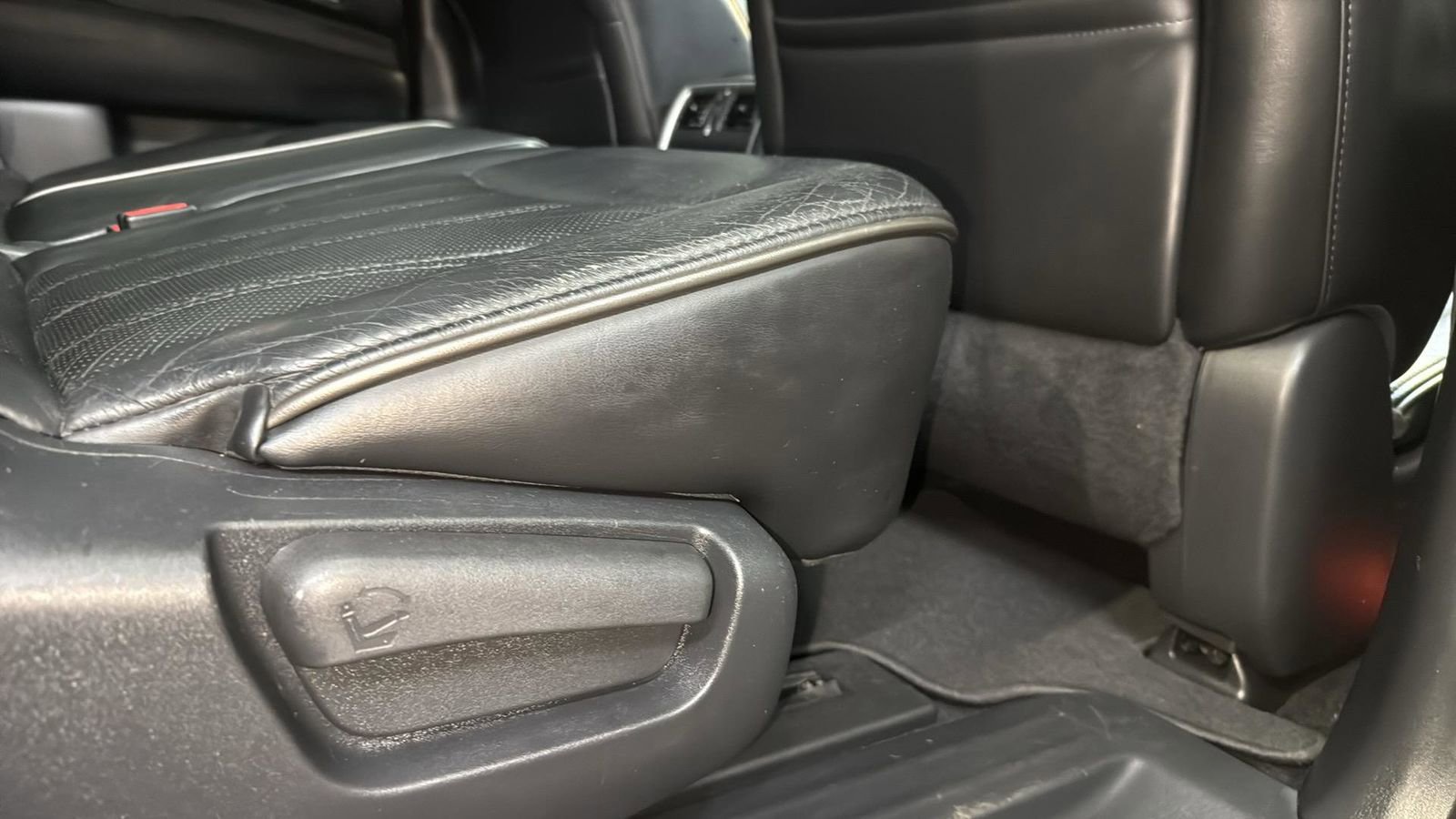 Used 2013 INFINITI JX35 FWD w/ Premium Pkg image 27