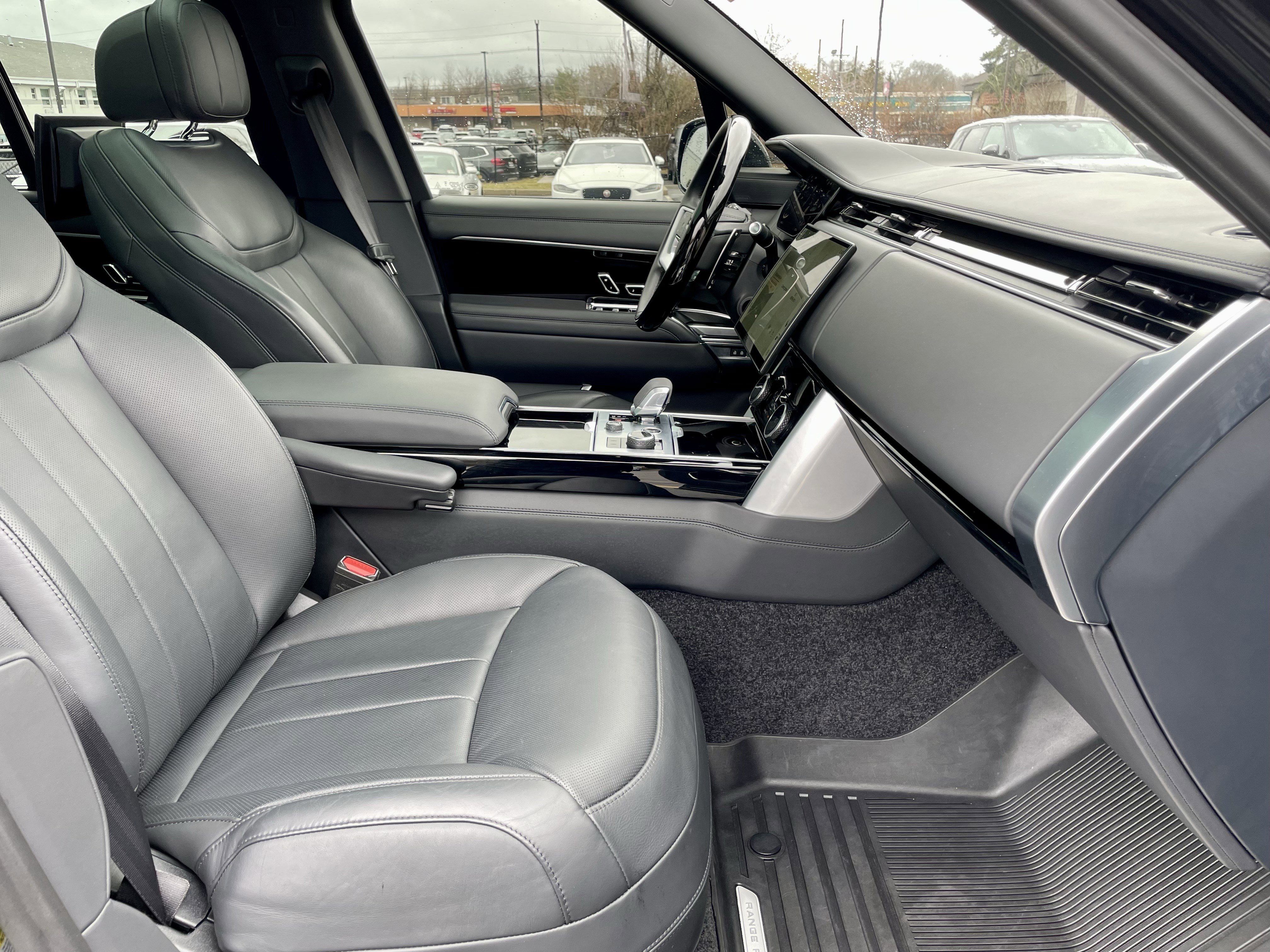 Used 2023 Land Rover Range Rover Autobiography image 15