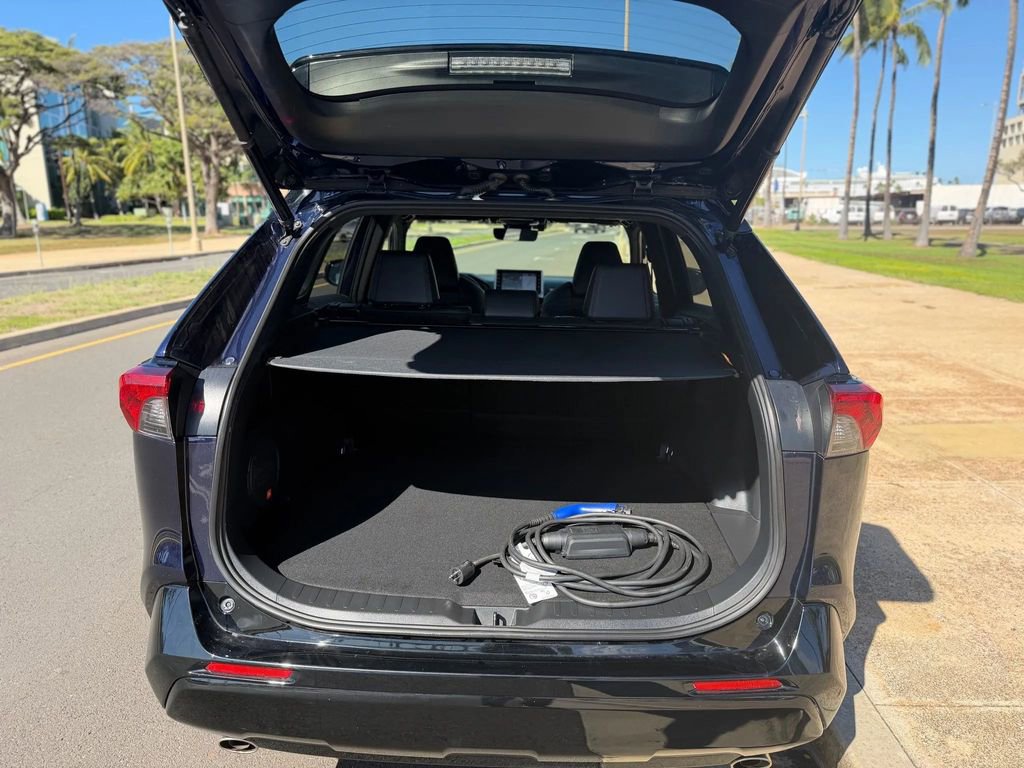 Used 2021 Toyota RAV4 XSE image 15