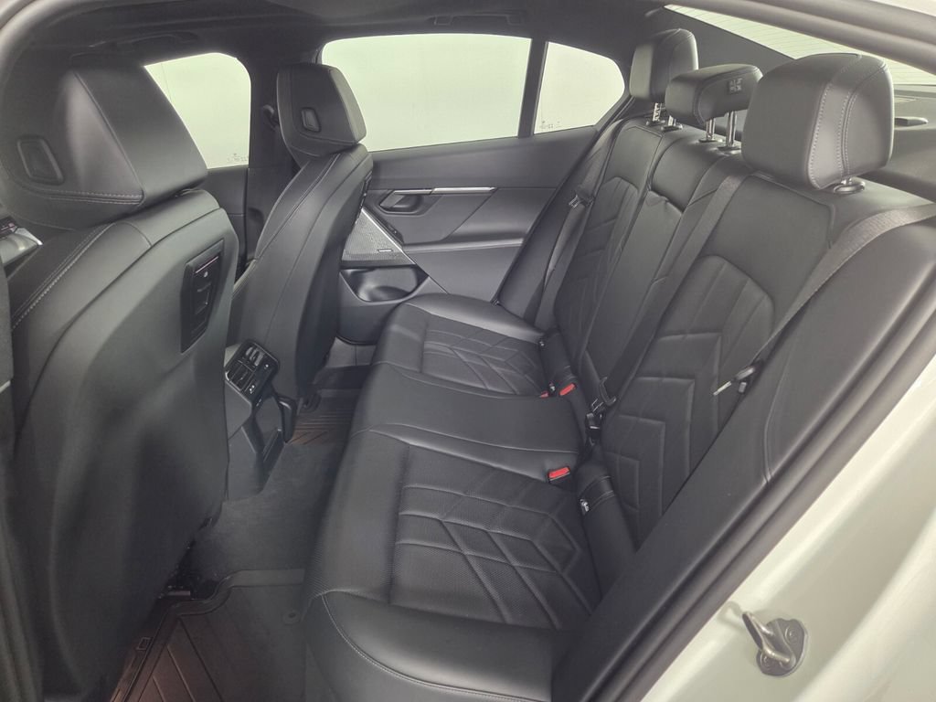 Used 2024 BMW 530i xDrive w/ M Sport Package AWD/4WD image 23