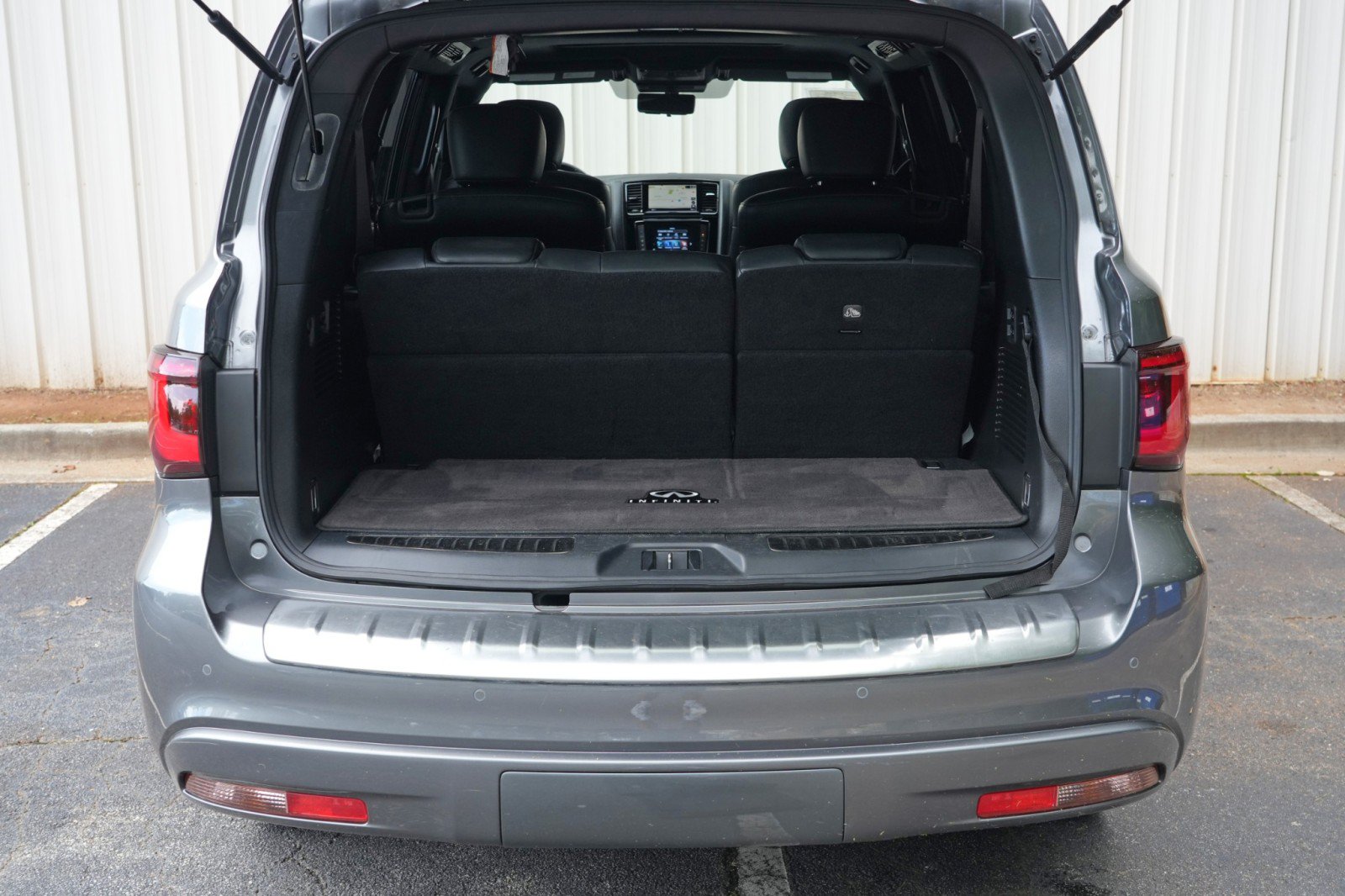 Used 2020 INFINITI QX80 Luxe w/ Edition 30 Package RWD image 9