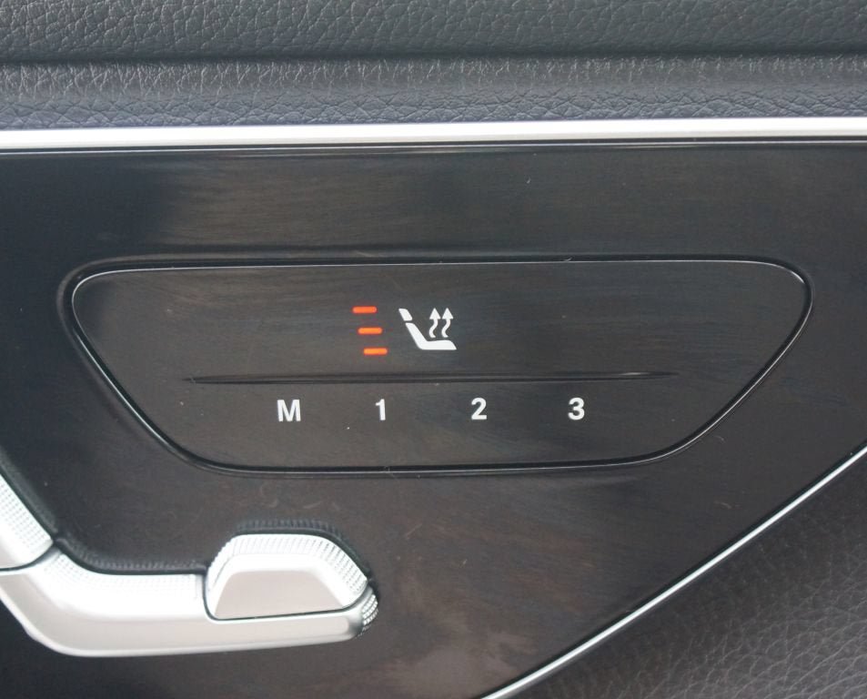Used 2025 Mercedes-Benz GLC 300 image 8