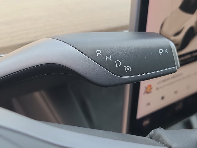 Used 2021 Tesla Model Y Long Range AWD/4WD image 34
