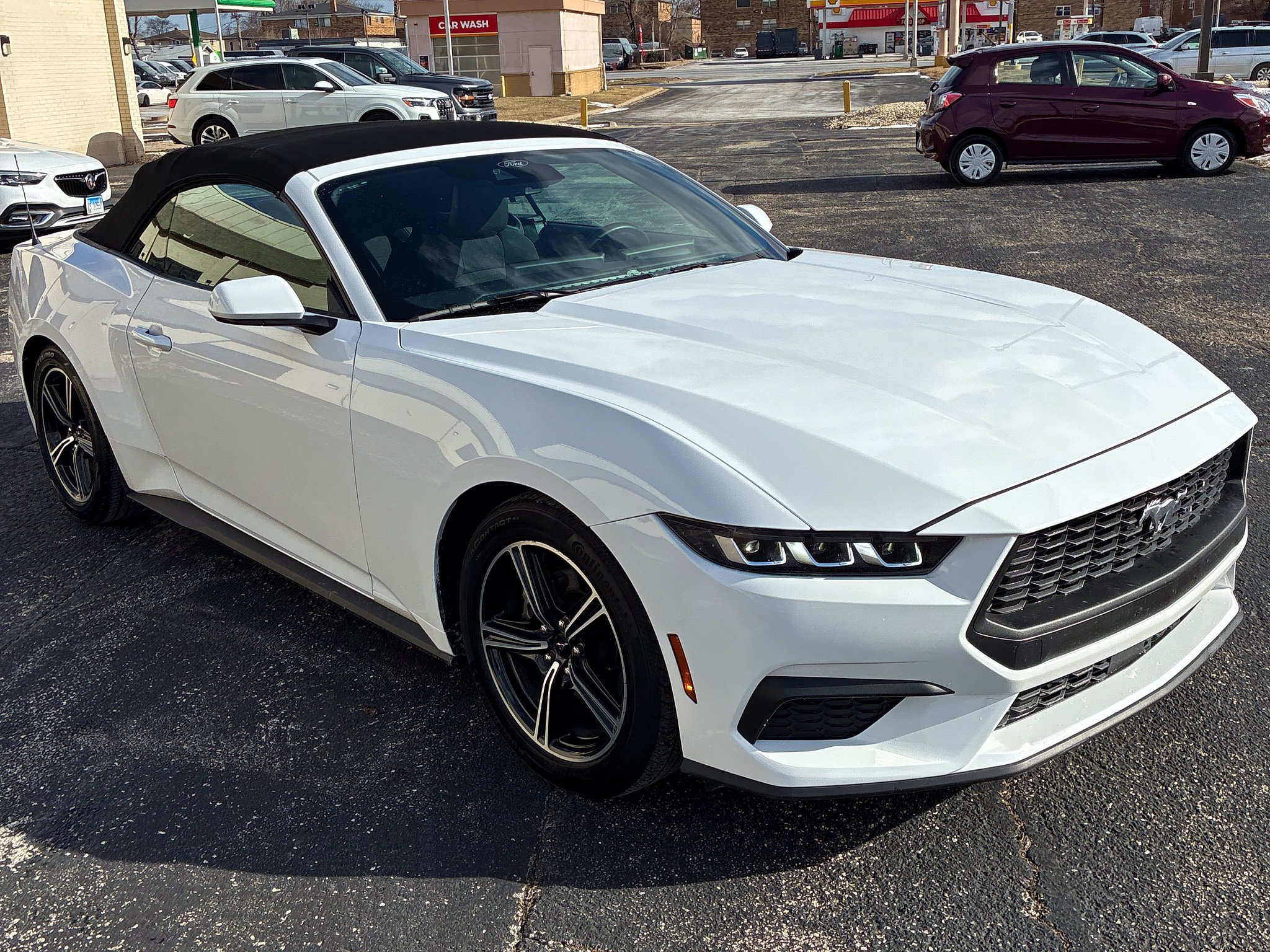 Used 2024 Ford Mustang Convertible RWD image 7
