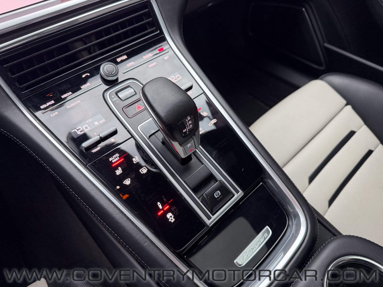 Used 2020 Porsche Panamera GTS AWD/4WD image 27