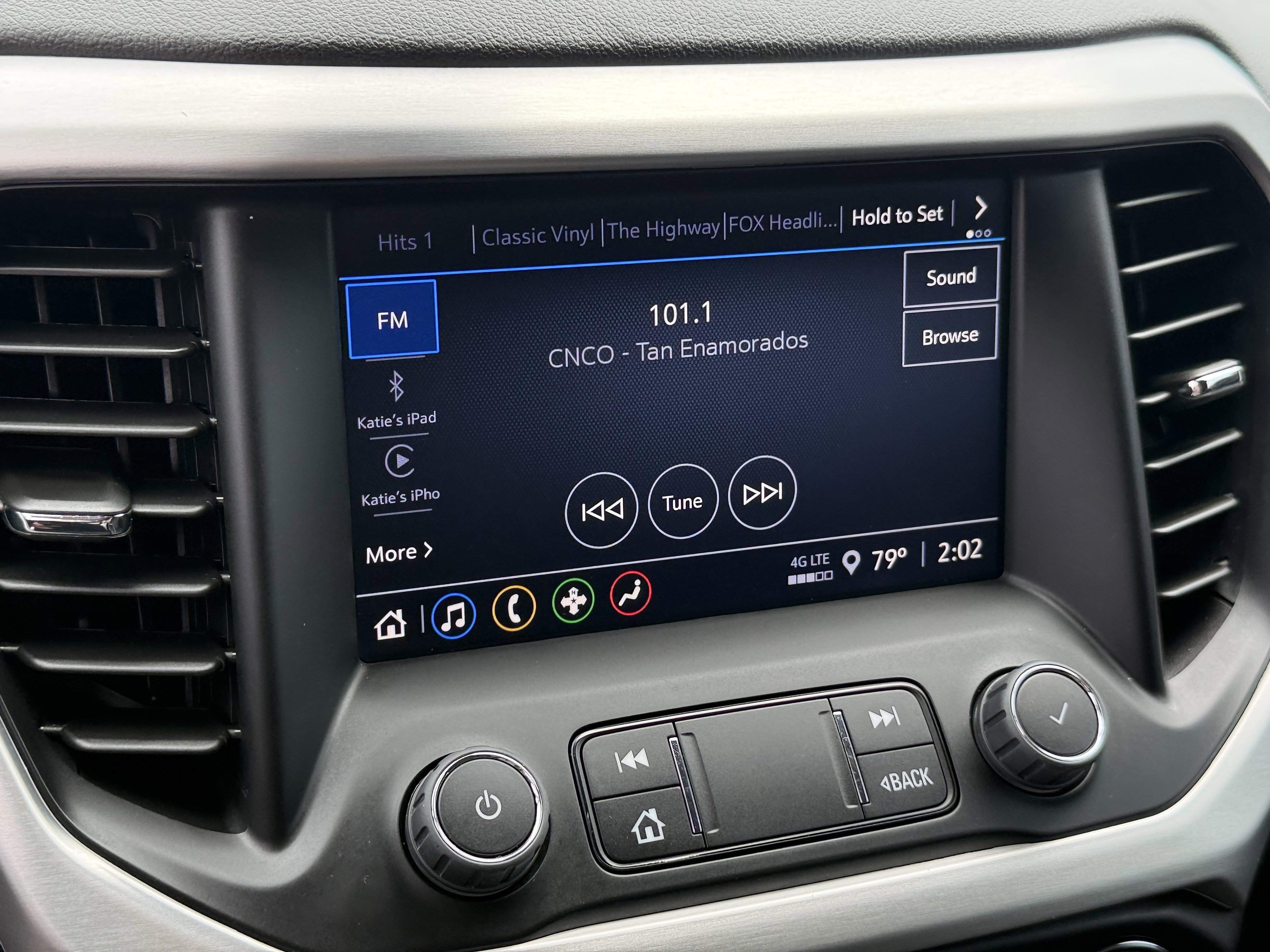 Used 2023 GMC Acadia SLE w/ Elevation Edition FWD image 20