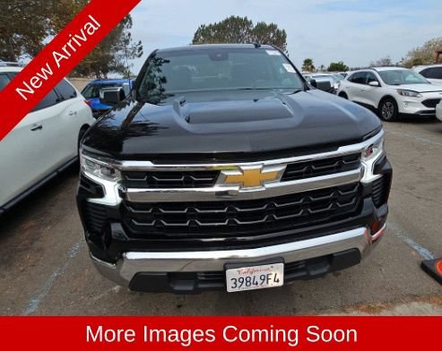 Used 2025 Chevrolet Silverado 1500 LT w/ LPO, Dark Essentials Package RWD image 2