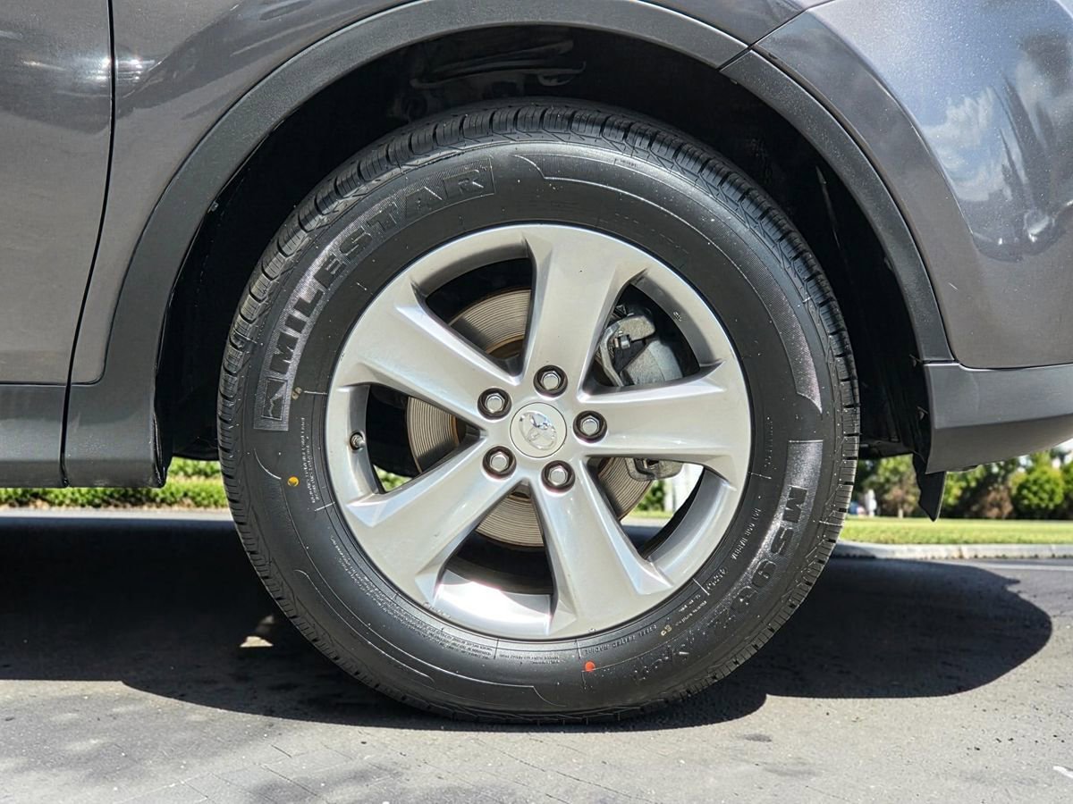 Used 2015 Toyota RAV4 XLE FWD image 9
