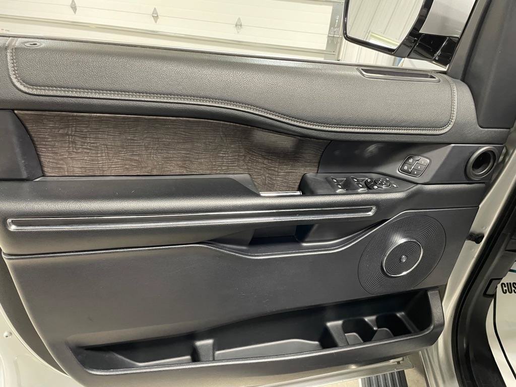 Used 2019 Ford Expedition Max Limited AWD/4WD image 12