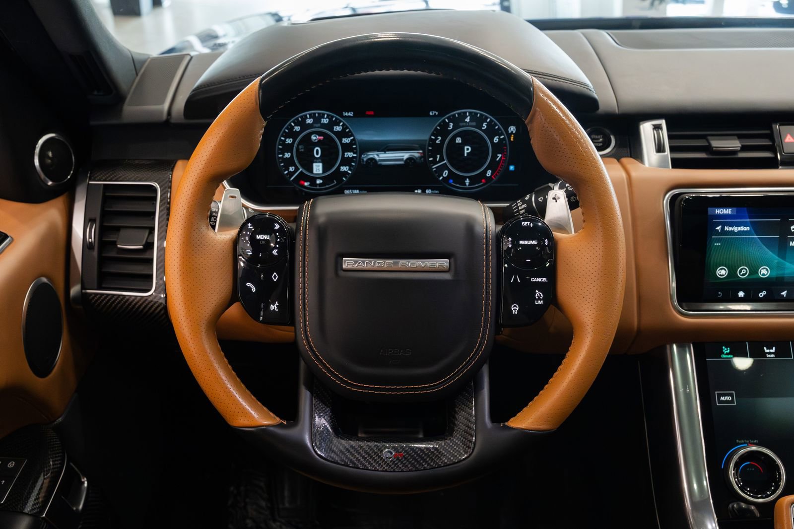 Used 2018 Land Rover Range Rover Sport SVR AWD/4WD image 12