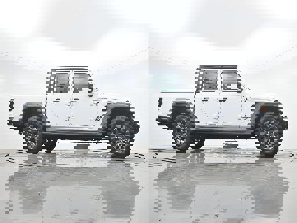 Used 2020 Jeep Gladiator Sport w/ Quick Order Package 24S AWD/4WD image 27