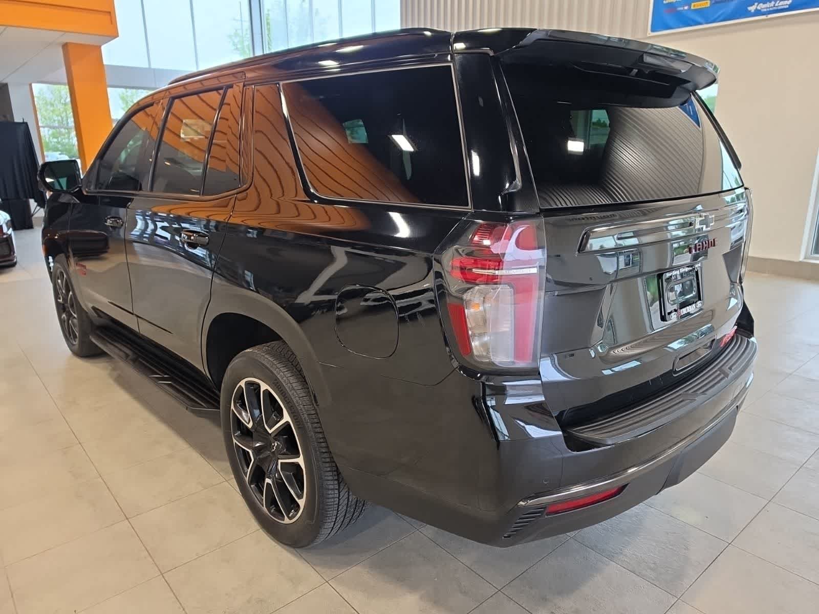 Used 2022 Chevrolet Tahoe RST w/ Luxury Package AWD/4WD image 11