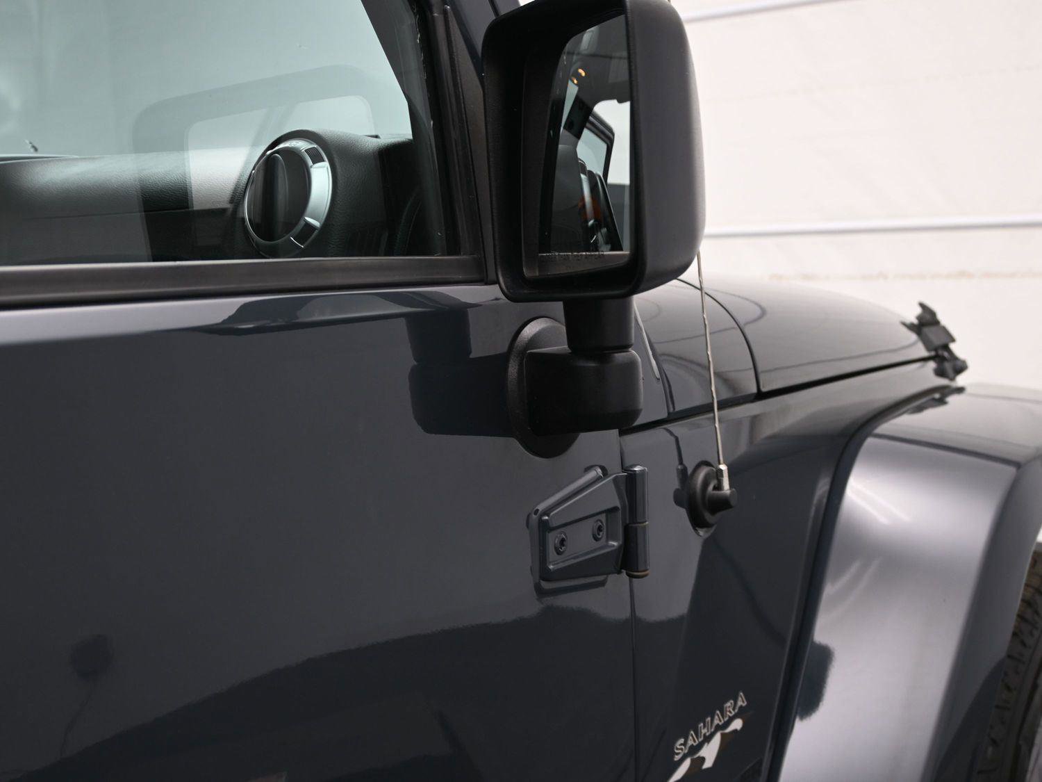 Used 2016 Jeep Wrangler Unlimited Sahara w/ Connectivity Group image 15