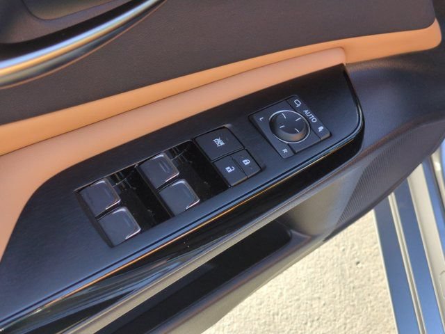 Used 2023 Lexus ES 350 w/ Premium Package FWD image 15