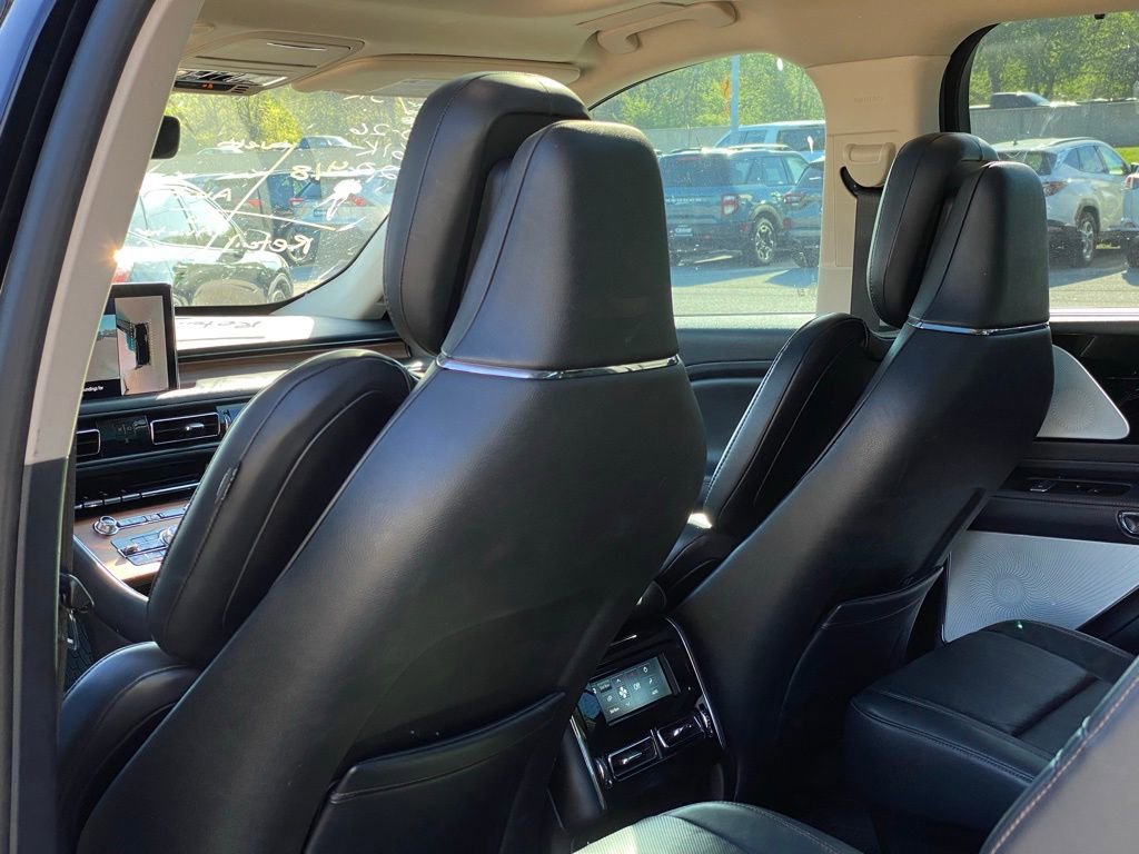 Used 2020 Lincoln Aviator Reserve w/ Equipment Group 202A image 29