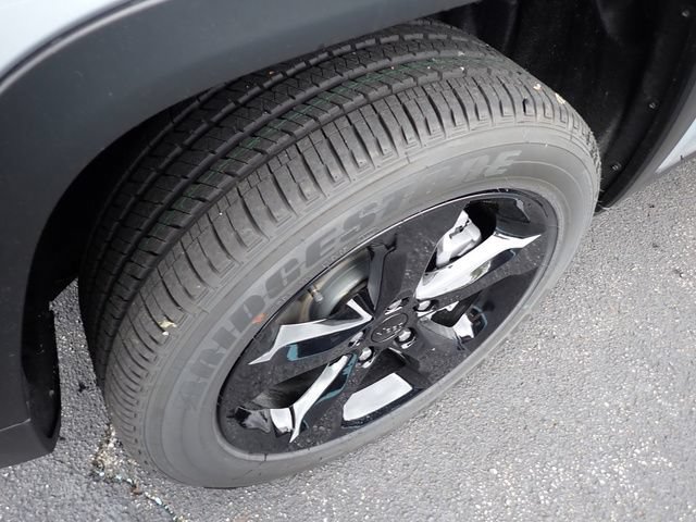 New 2025 Jeep Grand Cherokee L Altitude AWD/4WD image 9