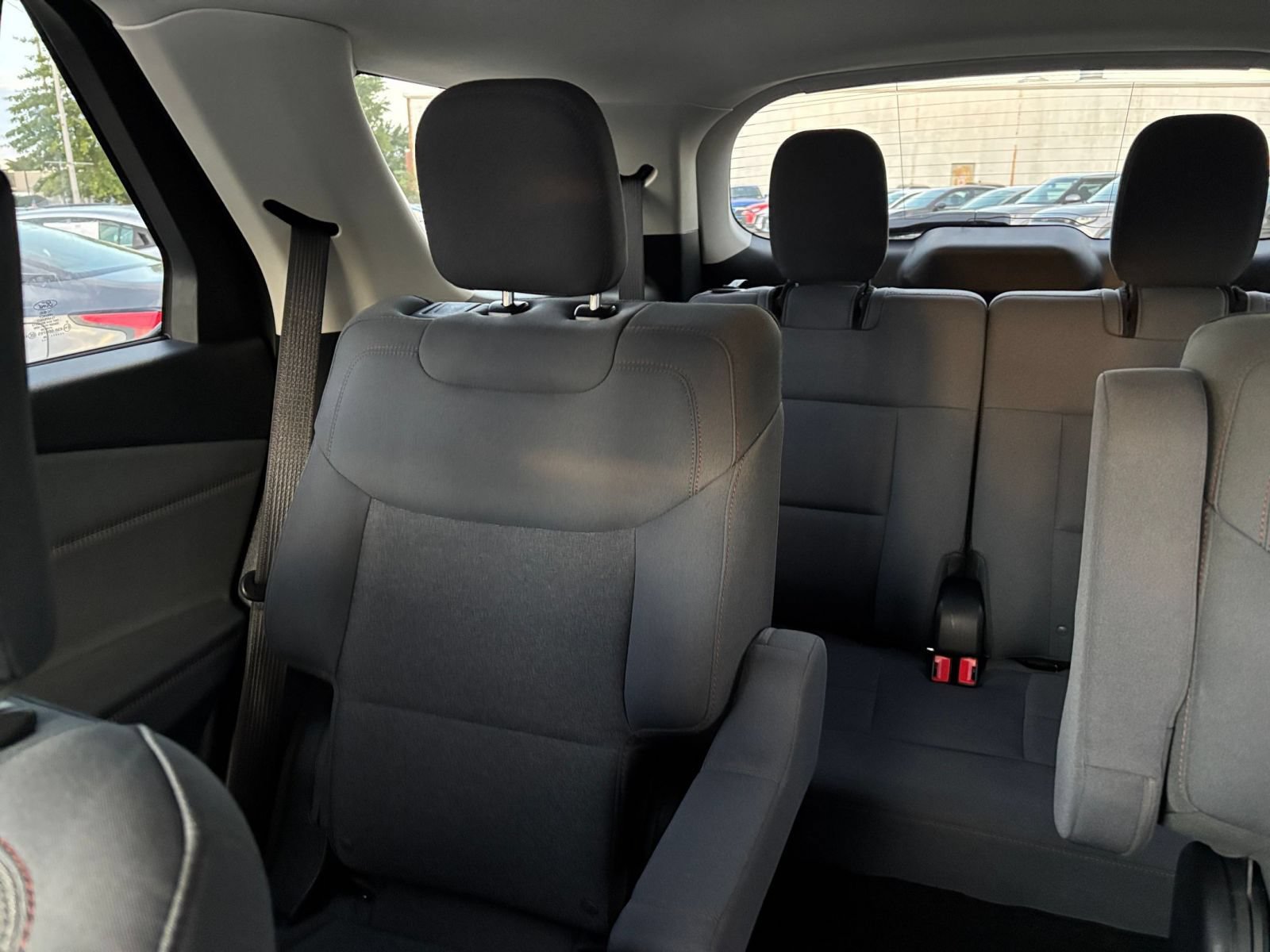 Used 2026 Ford Explorer Active AWD/4WD image 37