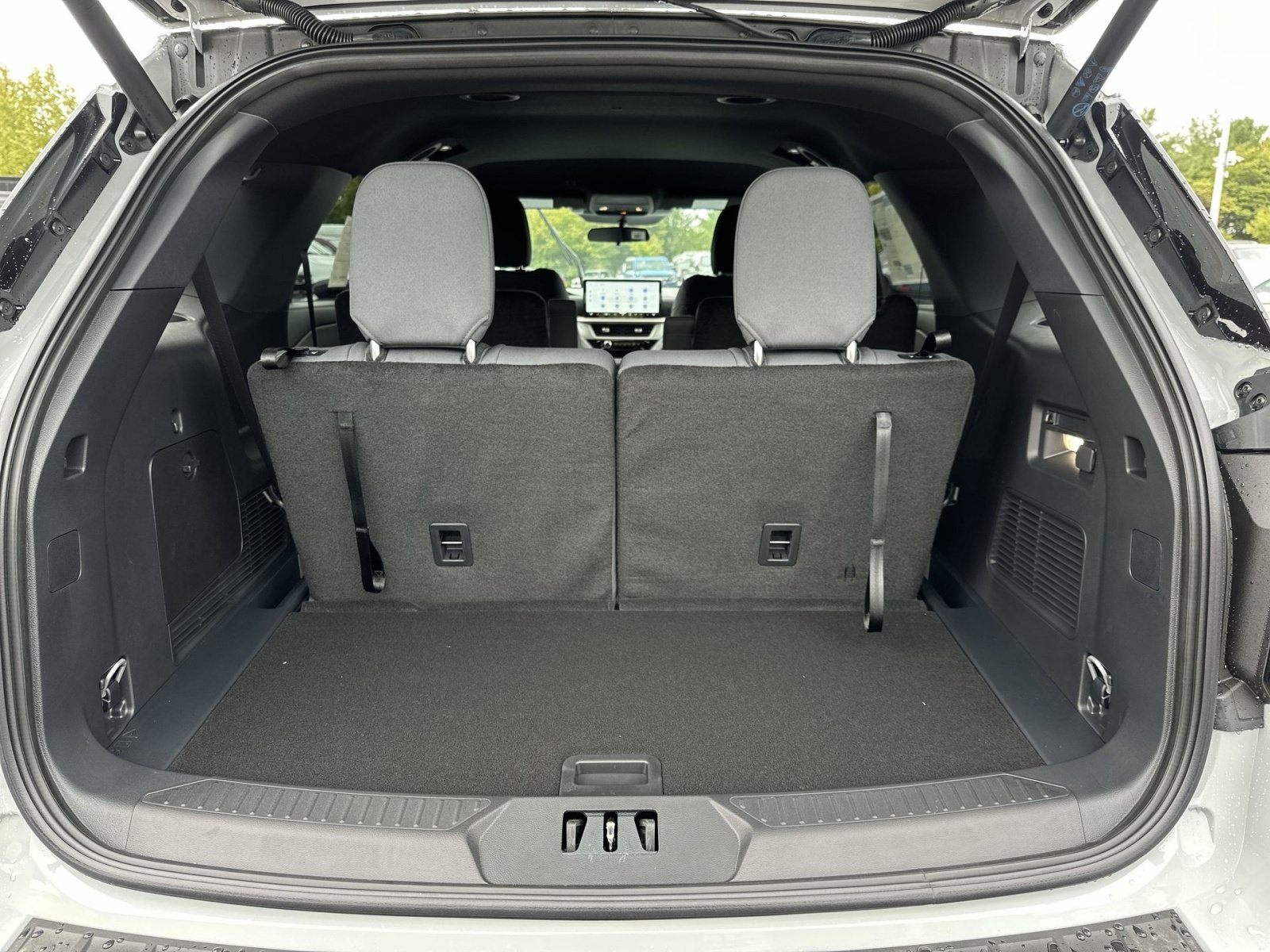 New 2027 Ford Explorer Active AWD/4WD image 27