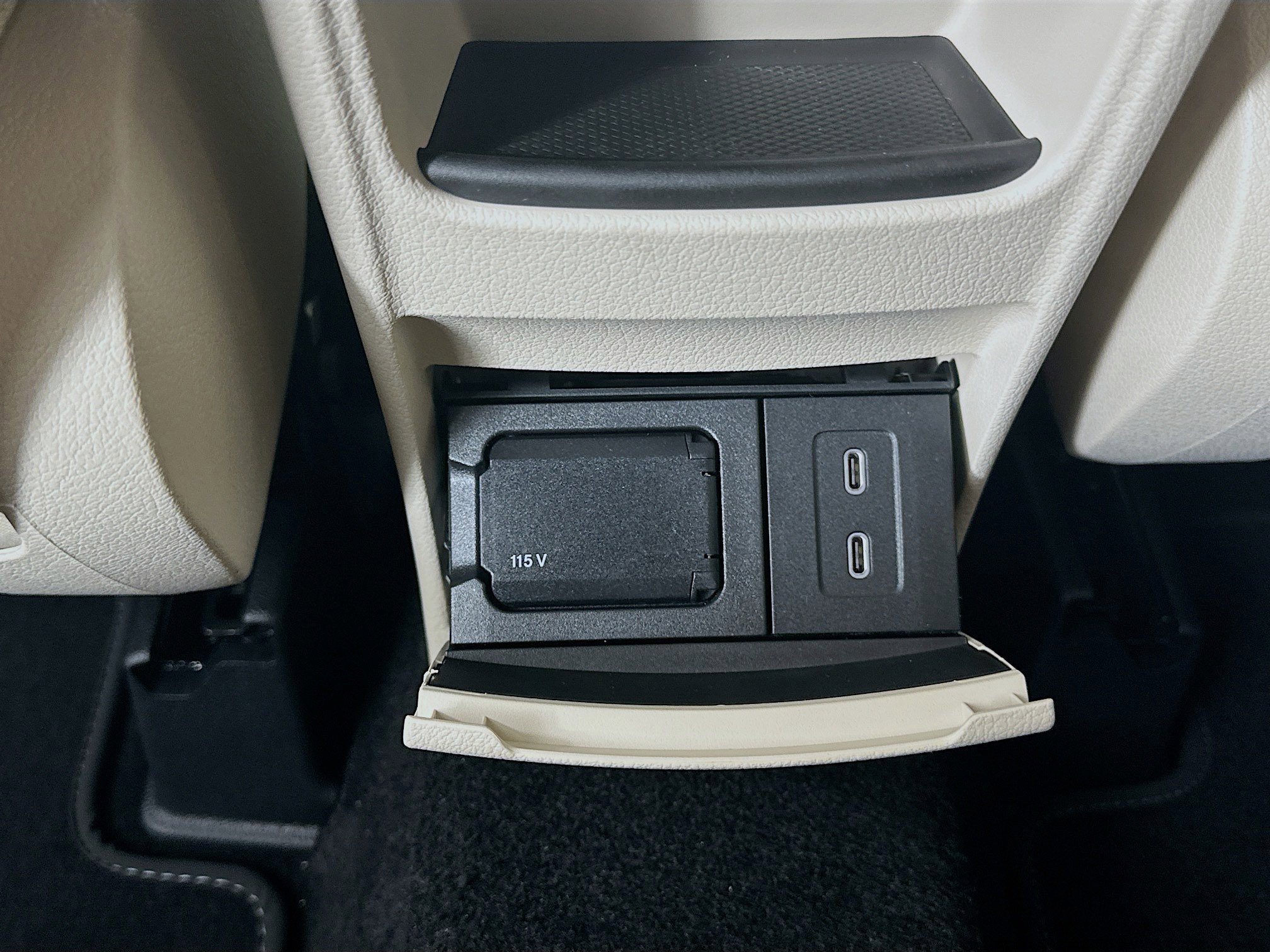 Certified 2025 Mercedes-Benz GLB 250 4MATIC image 33