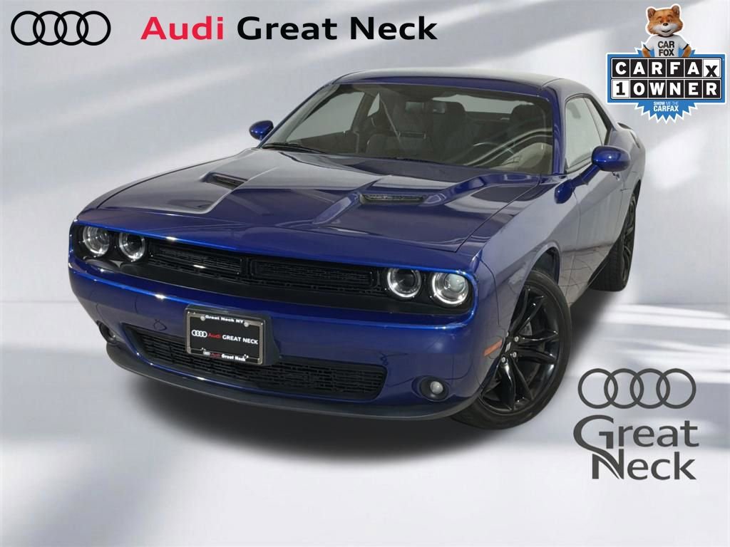 Used 2018 Dodge Challenger SXT w/ Blacktop Package RWD image 1