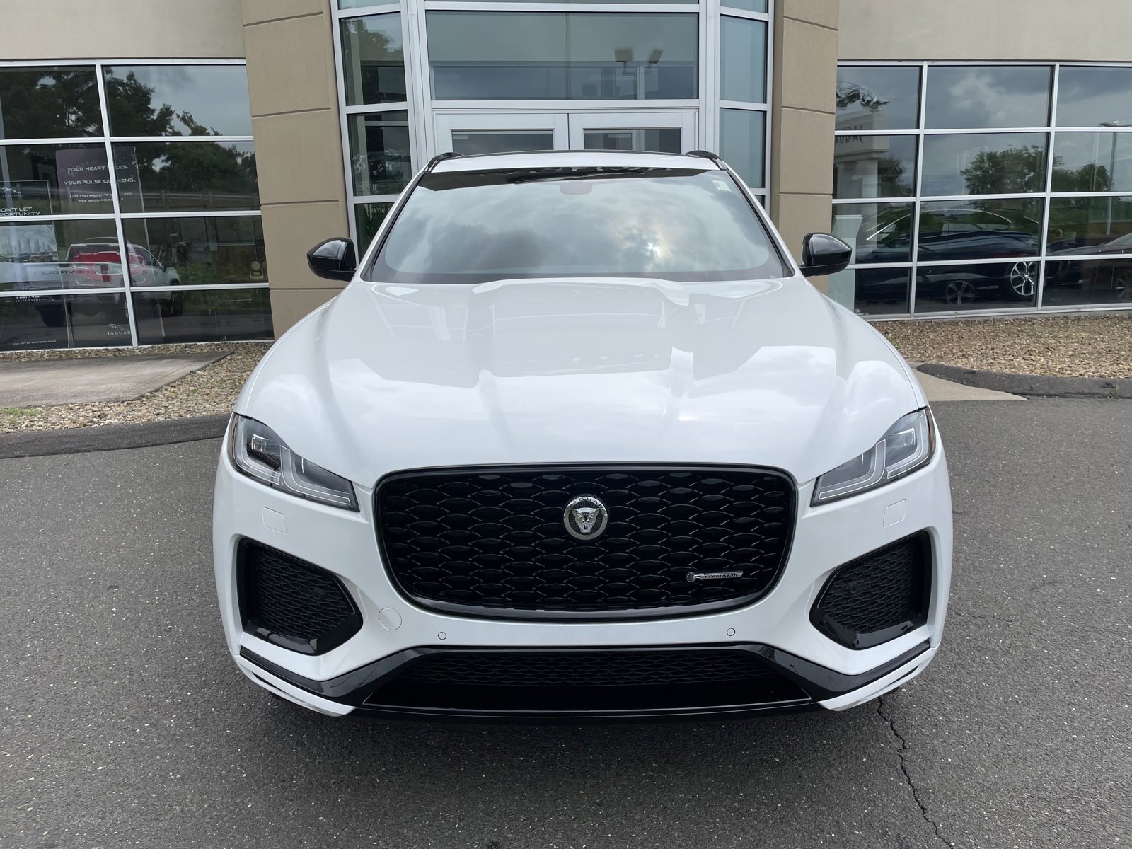 New 2025 Jaguar F-PACE R-Dynamic S image 3