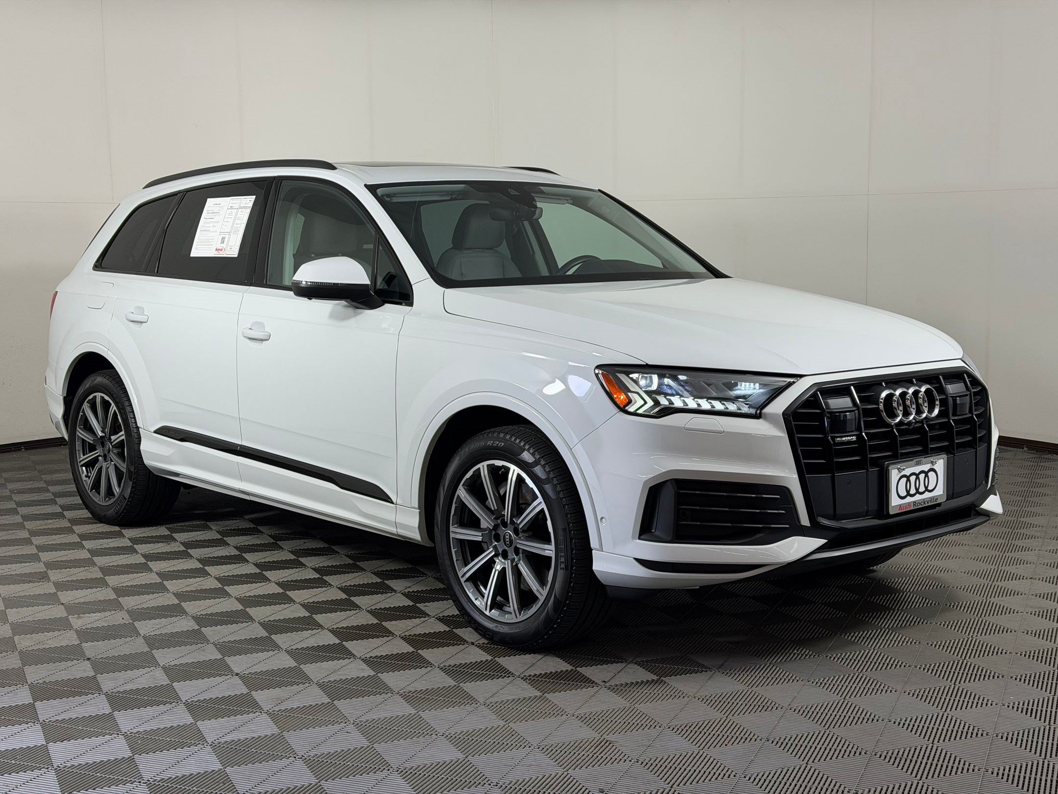 Used 2023 Audi Q7 2.0T Premium Plus w/ Premium Plus Package AWD/4WD image 7