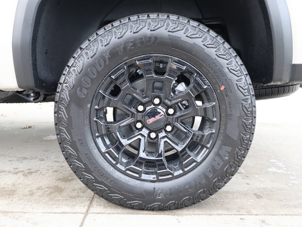 New 2026 GMC Canyon Elevation w/ Convenience Package image 40