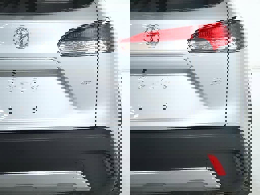 Used 2023 Toyota Corolla Cross L image 43