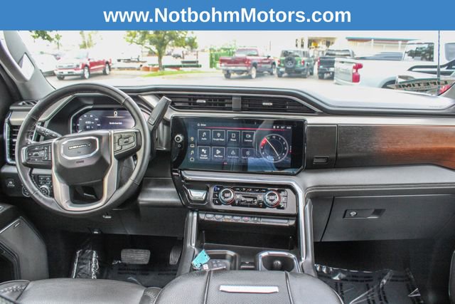Used 2024 GMC Sierra 3500 Denali w/ Denali Reserve Package image 18