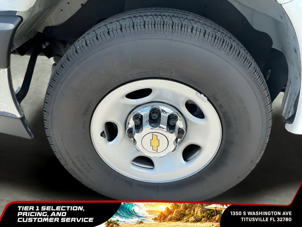 Used 2025 Chevrolet Express 3500 LT w/ LT Preferred Equipment Group RWD image 40