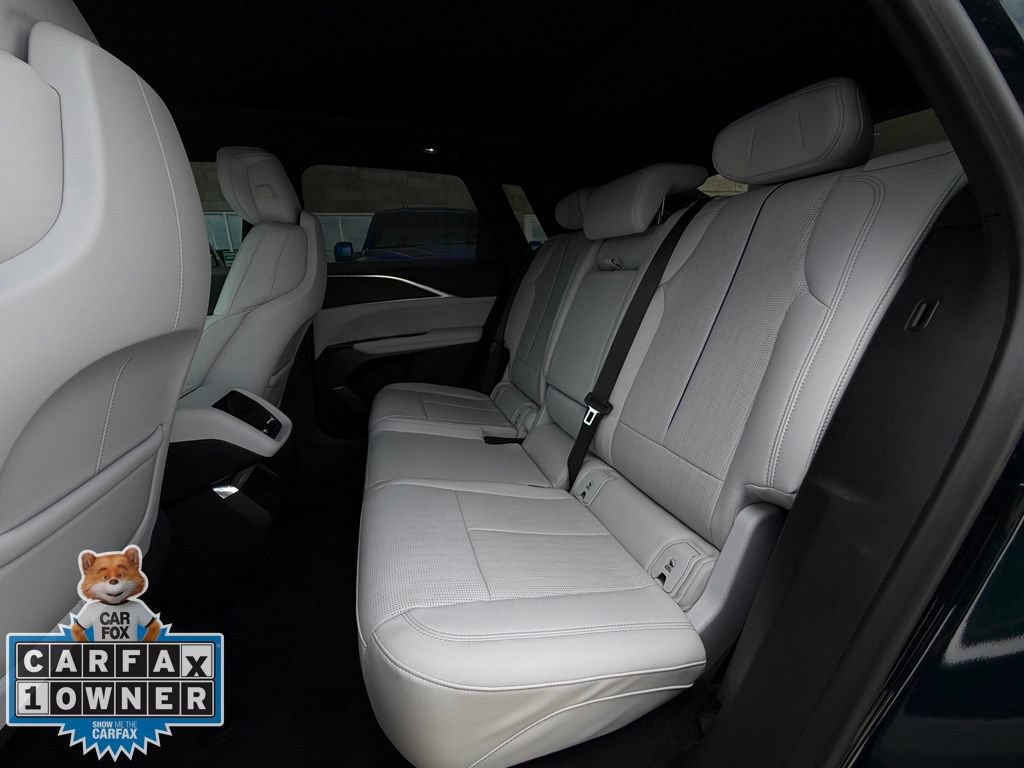 Used 2024 Cadillac Lyriq Luxury RWD image 24