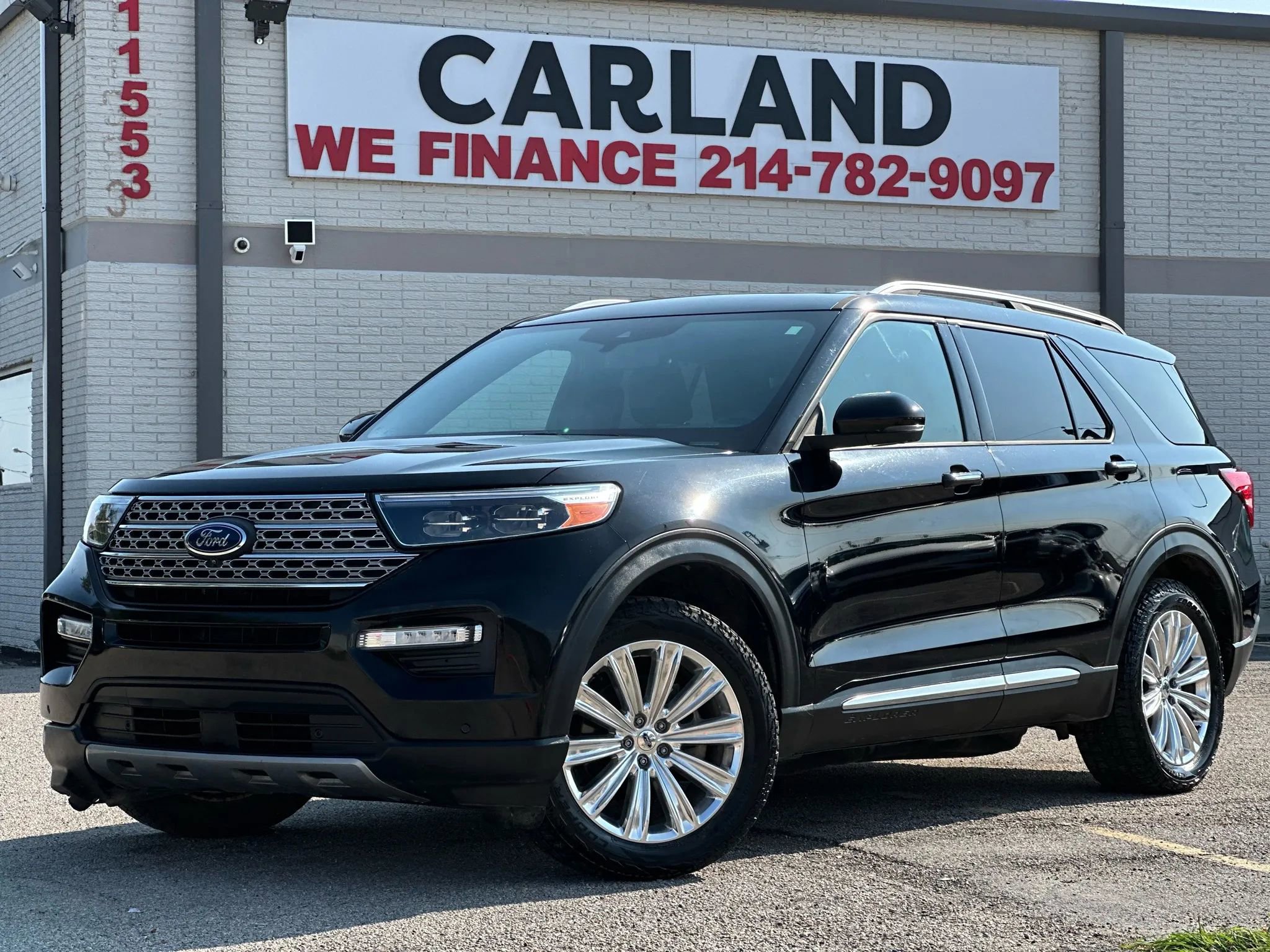 Used 2020 Ford Explorer Limited image 1
