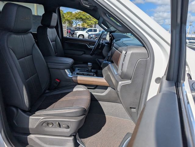 Used 2024 Chevrolet Silverado 1500 High Country image 21