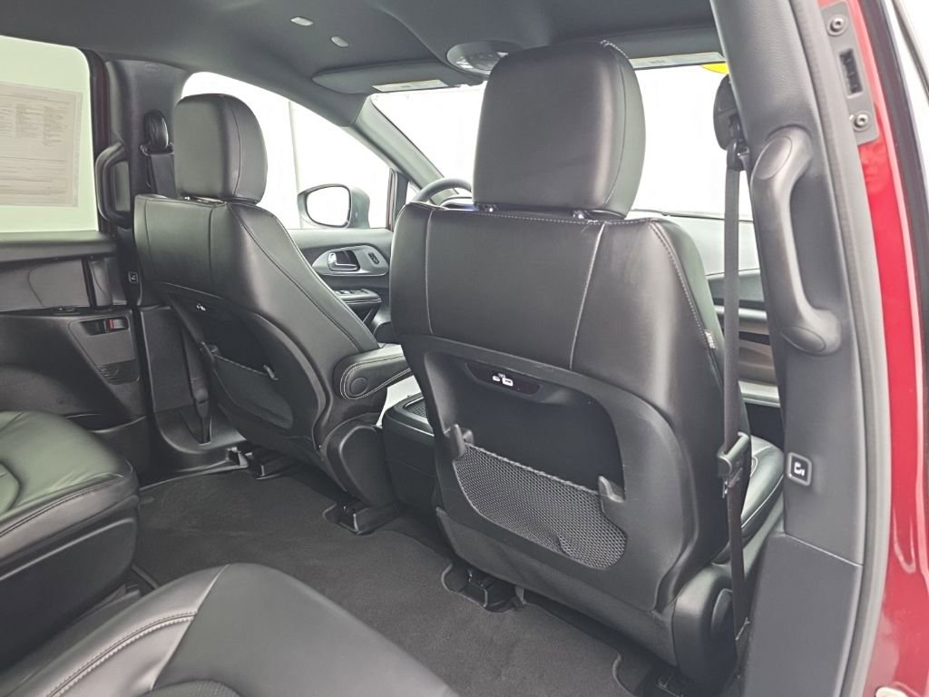 Used 2023 Chrysler Pacifica Touring-L w/ S Appearance Package image 46