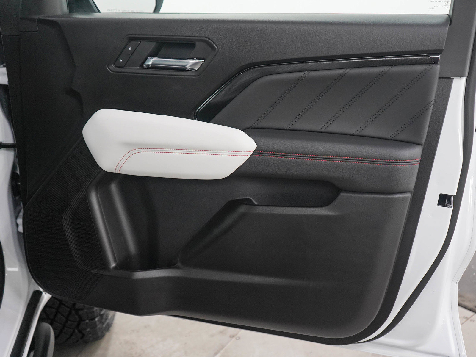 Used 2026 GMC Canyon AT4X AWD/4WD image 9