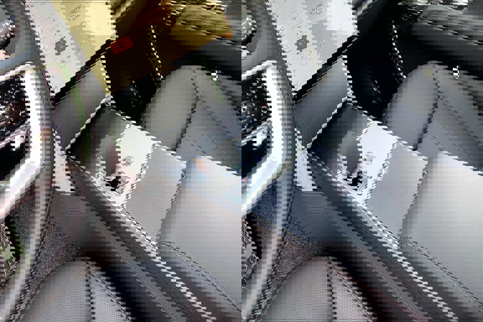 New 2026 Land Rover Range Rover SE image 10