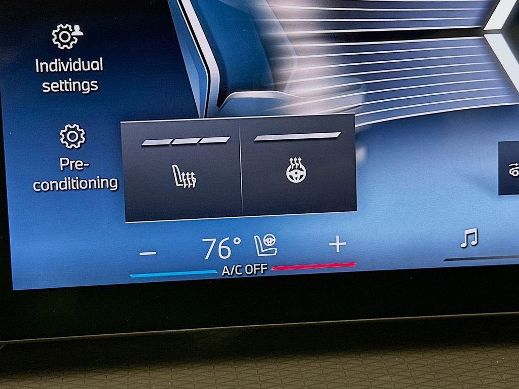 New 2026 BMW 330i xDrive Sedan w/ Premium Package image 27