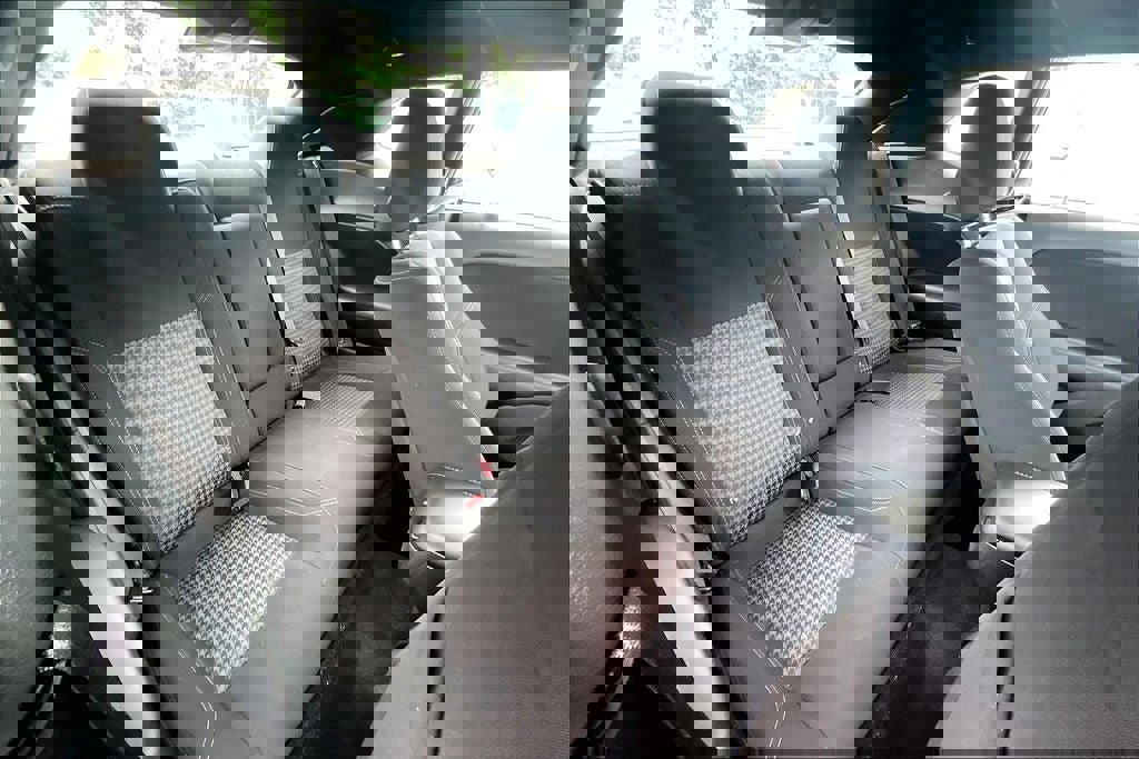 Used 2022 Dodge Challenger SXT w/ Driver Convenience Group image 20