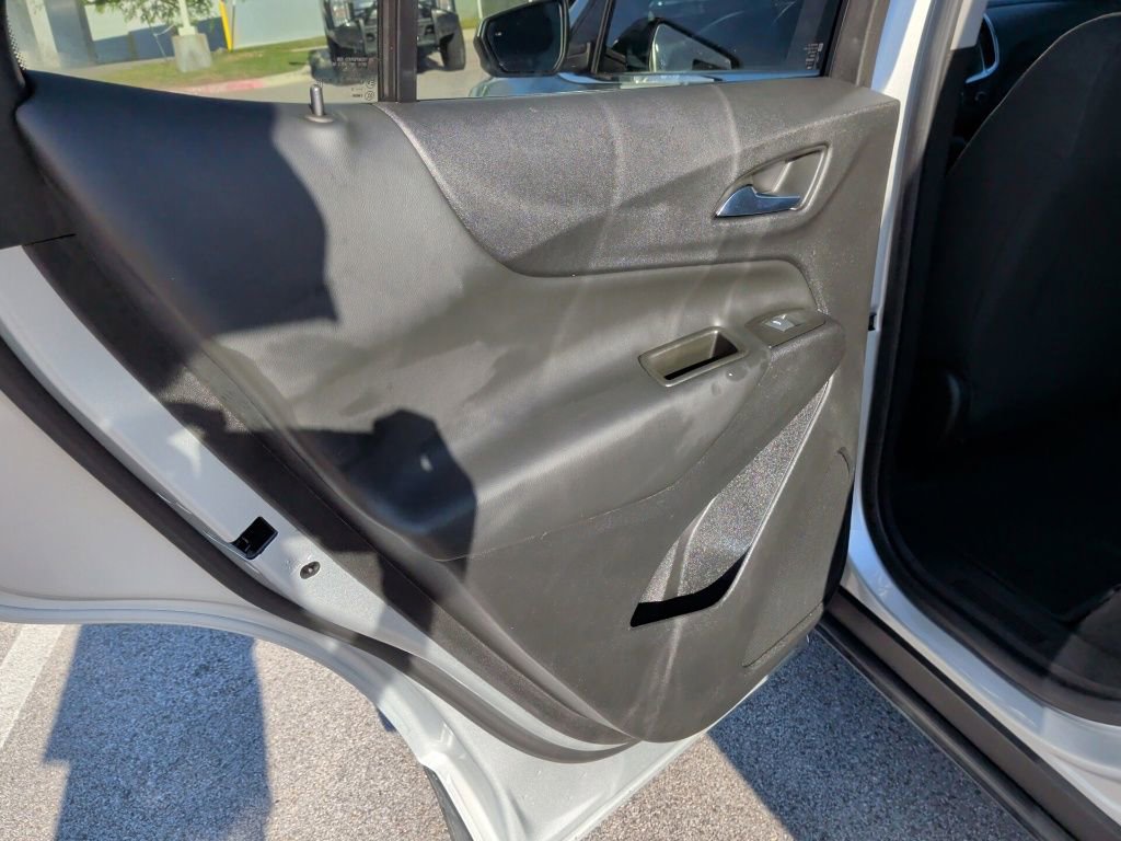 Used 2022 Chevrolet Equinox LT image 32